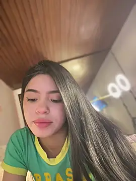 LunaMoore_Pink live cam on StripChat