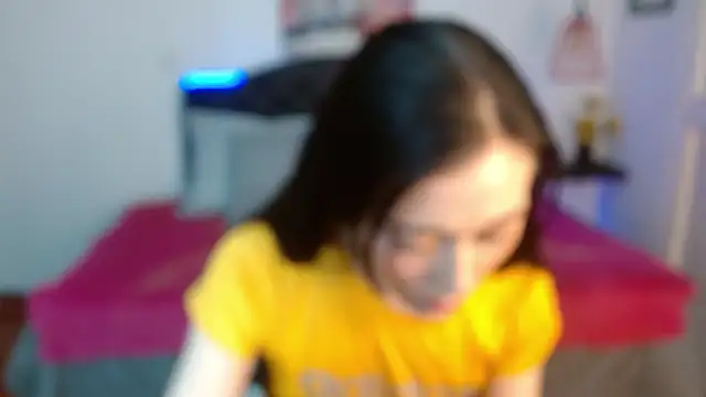 Mylu_xx live cam on StripChat
