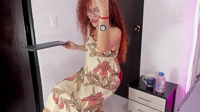 kataleya_saenz1 live cam on StripChat