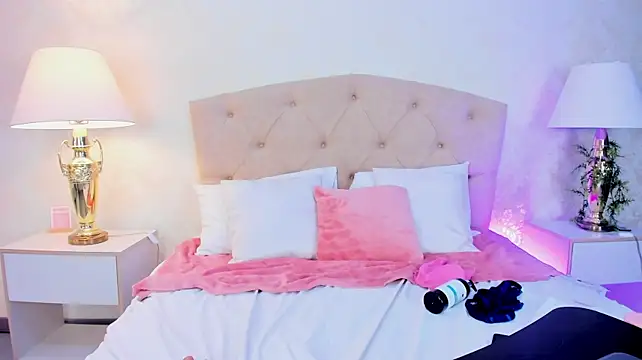 Mia_Montess