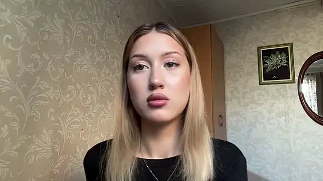 ArianneQuilantang live cam on StripChat