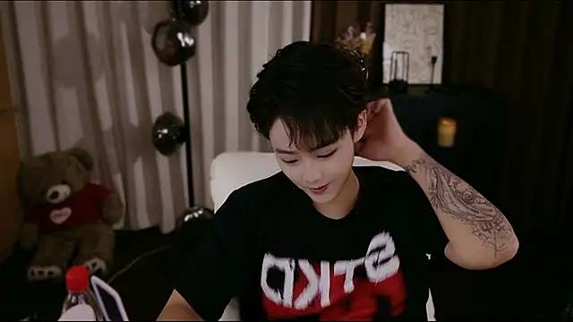 caiyizhixun (M young) - 指定舞蹈秀