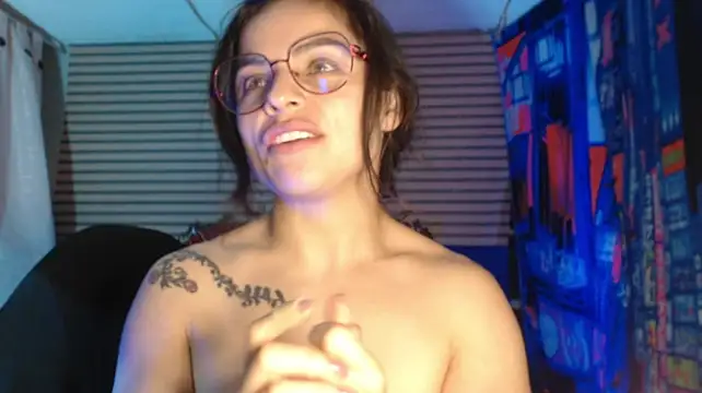 rosse_2504 live cam on StripChat