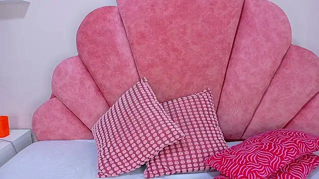 MyApril__ live cam on StripChat