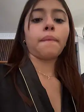 dafne17_ live cam on StripChat