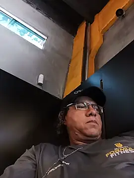 will1980 live cam on StripChat