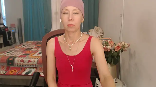 LuxuryNika live cam on StripChat