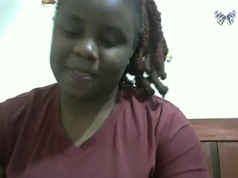 ebonyzoey live cam on StripChat