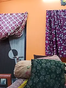 Hotpuja25 live sex cam
