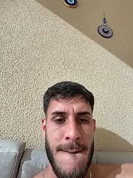 suissegigolo1 live cam on StripChat