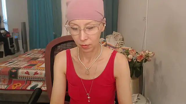 LuxuryNika live cam on StripChat