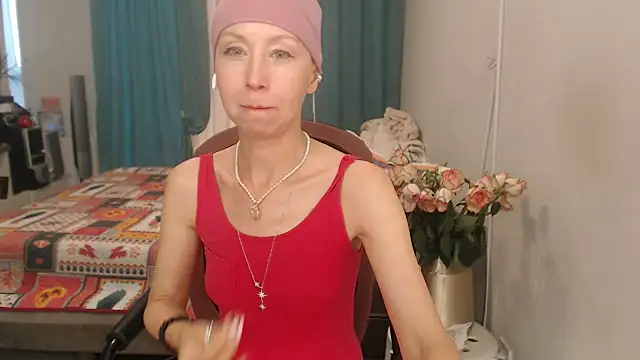 LuxuryNika live cam on StripChat