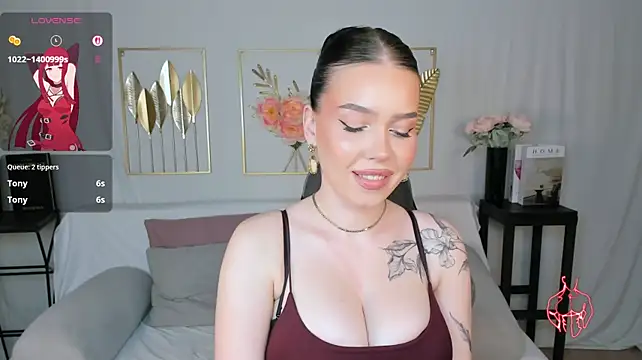mistress_of_hearts live webcam