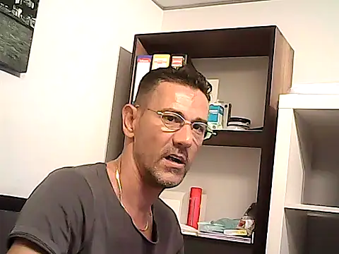 mastercharisma35 (Ask my age) - like tips pls. ı stand up for you.. okey