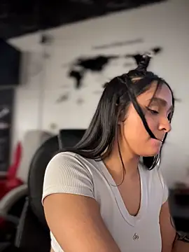 Isabella-Teen