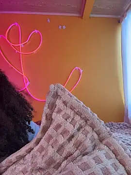 Morenayaa live cam on StripChat