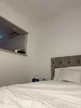 IrisBlues live cam on StripChat