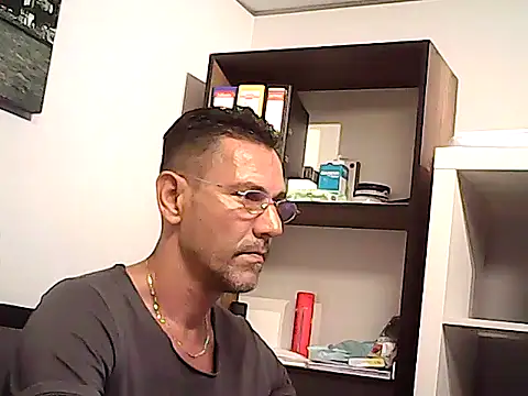 mastercharisma35 live cam on StripChat