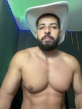magnumchris live cam on StripChat