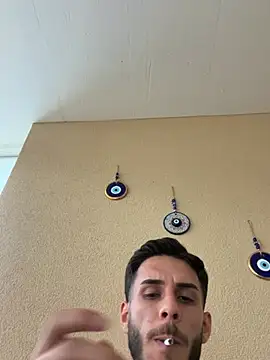 suissegigolo1 live cam on StripChat