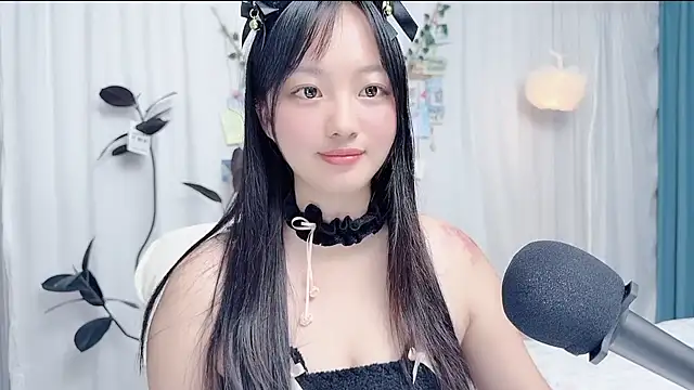 Winnie666999 live cam on StripChat