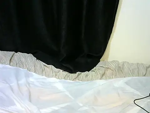 CurvyYolanda
