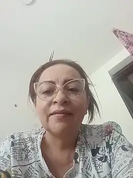 tany90 live cam on StripChat