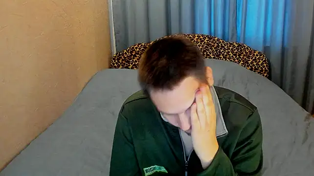 Bear_Beer130 live cam on StripChat