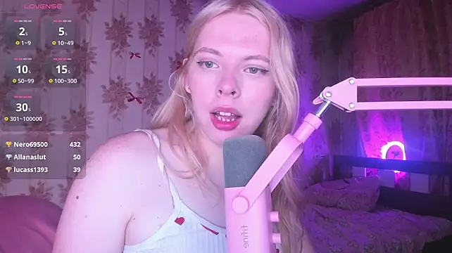 Cutie_Bambi live sex cam