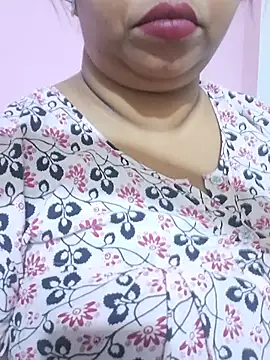 ravina_patil1 (F milf) - Kissing your lips