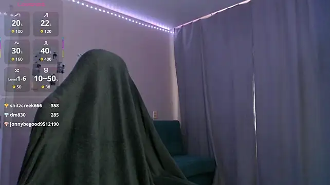 LeisaHopperstad live cam on StripChat