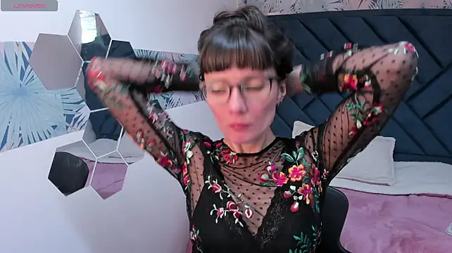 Valery_More__ live cam on StripChat