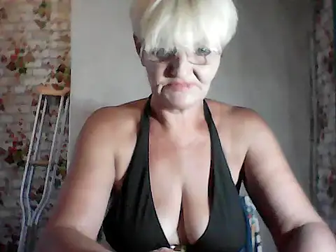 NikaGold455 live cam on StripChat