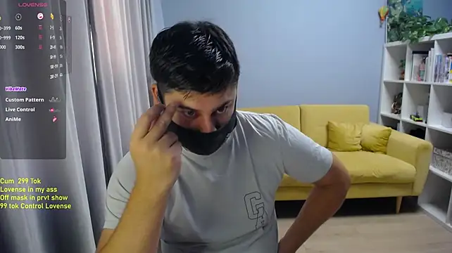 Tomguys live cam on StripChat