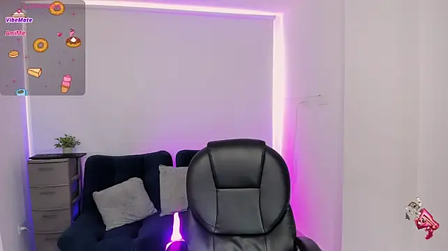 emilly_smith_1 😐 nude show