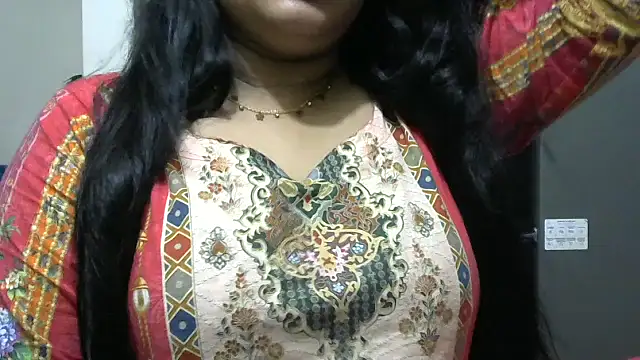 sonia2222 live cam on StripChat