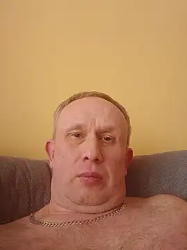 paradise777777 live cam on StripChat