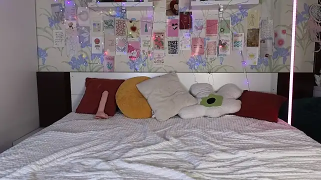Eva_Yun live cam on StripChat
