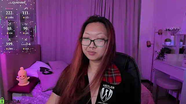 Marine_Vact live cam on StripChat
