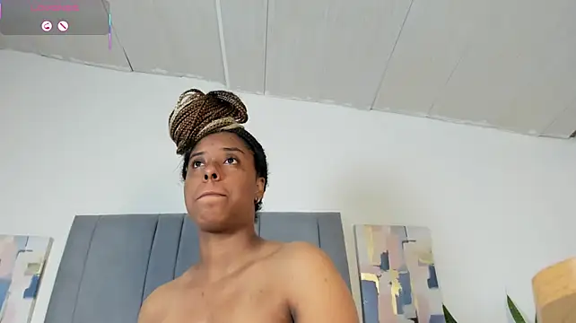 Sophia_Ebony live cam on StripChat