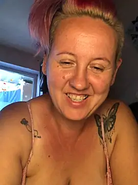 SofiaAmour live cam on StripChat