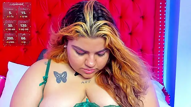 SunnyHoney_ live cam on StripChat