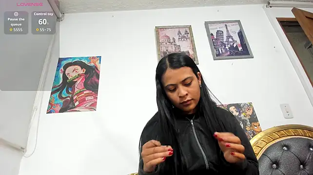 LITTLE-NESSA live cam on StripChat