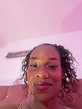 Nathi_Parker live cam on StripChat