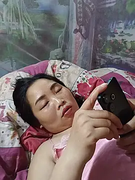 Sexxy-mymy live cam on StripChat