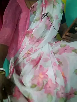 puja123434 live cam on StripChat
