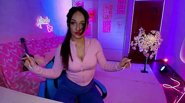 liana_letrim_066 live cam on StripChat