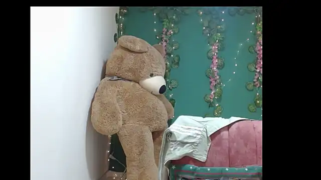 tiana16092026 live cam on StripChat