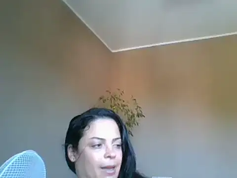 ITALIANASISIXX live cam preview on Stripchat