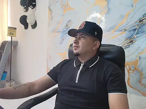 myke_andrade live cam on StripChat